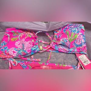 Lilly Pulitzer 
AVEN BIKINI TOP size 10
PINKISLE
SHELL ME SOMETHING GOOD